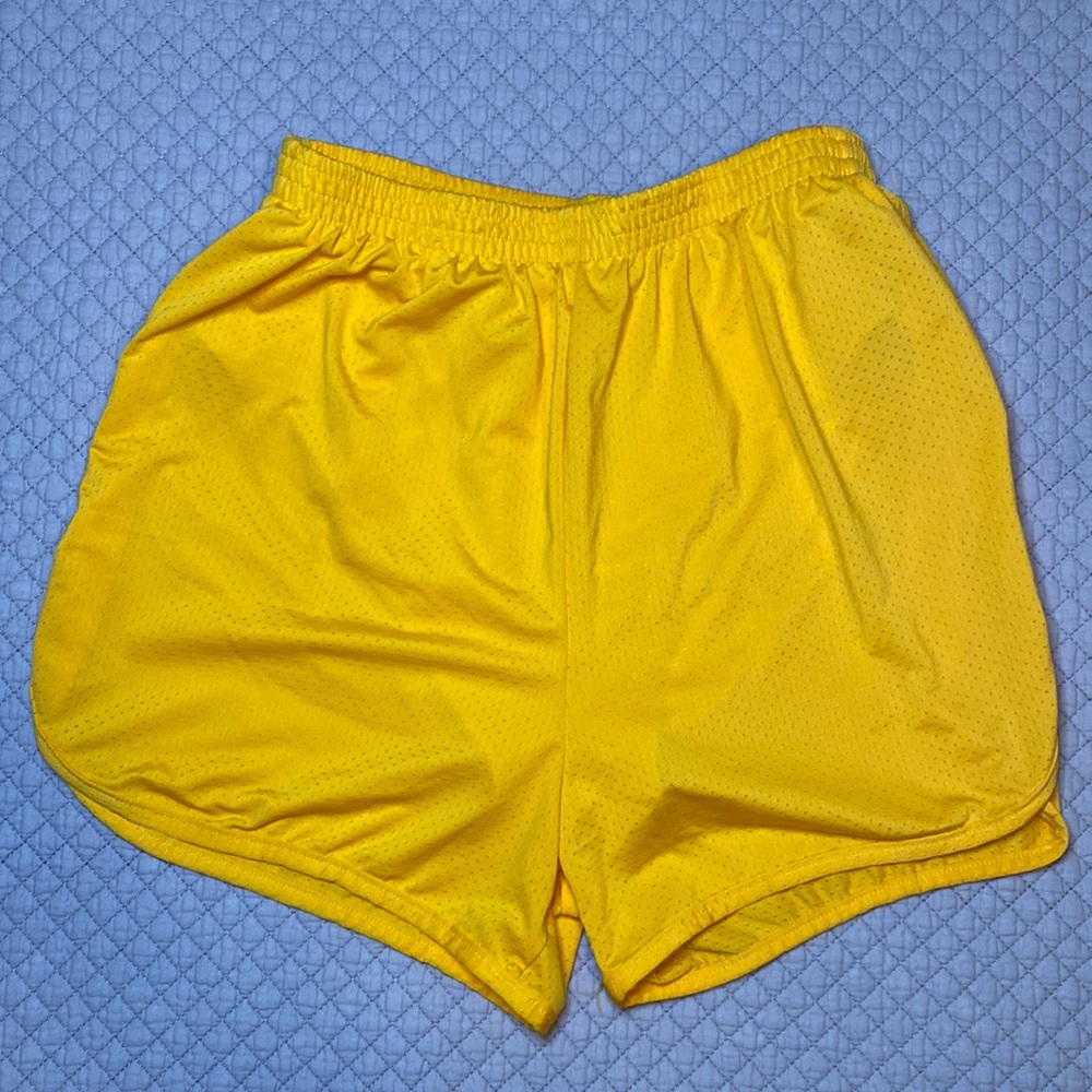 Kids’ Augusta Sportswear Youth Large Mesh Gold Soccer/Running Shorts (NEW)